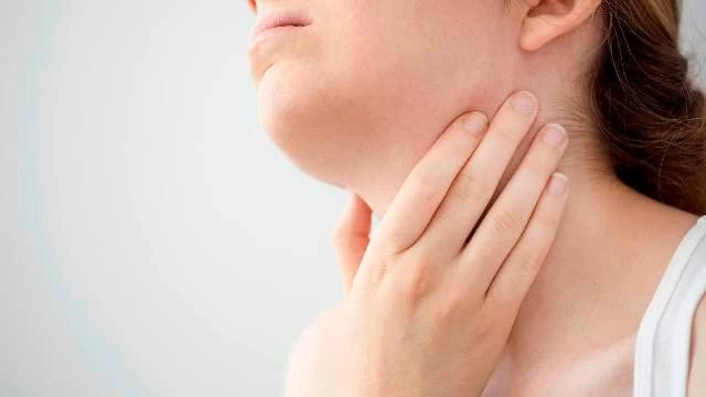 Πρησμένος λαιμός; Όλες οι πιθανές αιτίες